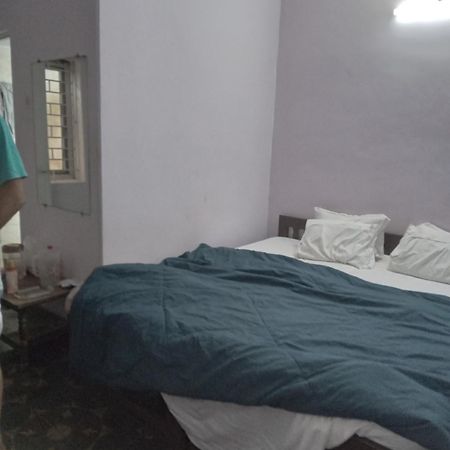 Kapil Traders Bed & Breakfast New Delhi Bagian luar foto