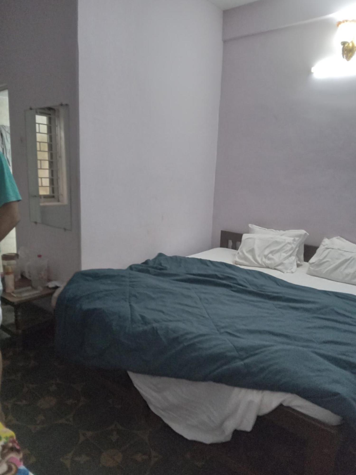 Kapil Traders Bed & Breakfast New Delhi Bagian luar foto